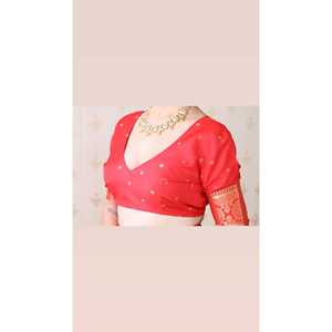 ผ้าซิ่นทอสีแดงลายพานาราซีหลากสี พร้อมลายปักดิ้นทอง  ผ้าไหมเนื้อนุ่ม สไตล์อินเดียและปากีสถาน น้ำหนัก 650 กรัม - Product Image 1