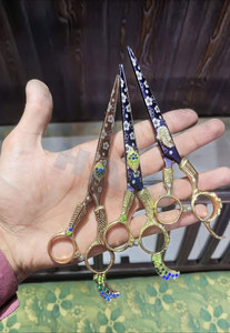 Tijeras de peluquería de alta calidad, todo tipo de tijeras para cortar y peinar el cabello, proveedores mayoristas de tijeras profesionales. - Product Image 4