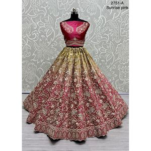 Collections de velours de vêtements de mariée indiens pour la mariée avec le travail de Zarkhan par Fabzone - Product Image 1