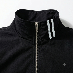Ensemble coupe-vent streetwear haut de gamme noir et blanc à empiècements contrastants en polyester et nylon, ensemble de vêtements de sport performants OEM ODM - Product Image 6
