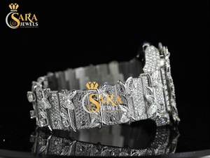 Nuevo reloj de cristal analógico de acero inoxidable de lujo con esfera de 41mm VVS Iced Moissanite Diamond Full Bust Square Band - Product Image 3