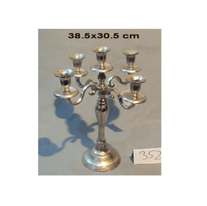 Candelabro Decorativo de Cinco Brazos con Acabado Plateado Pulido, Hecho a Mano, Duradero, Ecológico y Elegante para Decoración del Hogar - Product Image 3