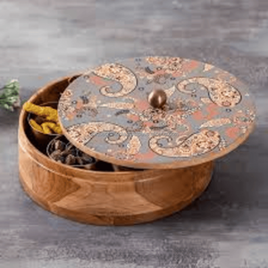 Royal Dome-Top Mango Wood Chapati Box con ilustraciones Meena y tapa de metal | Caja de pan de esmalte decorativo para regalar y exportar - Product Image 6