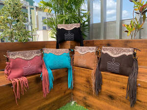 Venta caliente de las mujeres de estilo bohemio occidental a mano Tooled turquesa gamuza patrón Floral cremallera bandolera monedero inscripción Logo - Product Image 4