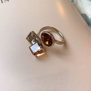 Anillo Vintage Chapado en Oro con Piedra de Jade para Mujer - Product Image 3