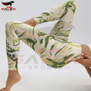 Leggings de yoga taille haute pleine longueur avec sublimation marbrée vert-jaune, pantalon en polyester et élasthanne extensible dans les quatre sens - Product Image 5
