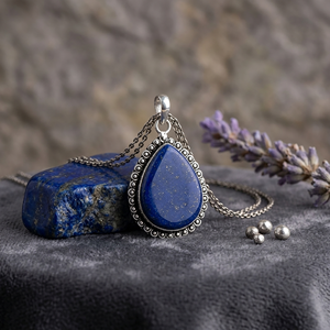 Pendentif en Lapis Lazuli naturel, pendentif en pierre précieuse en forme de poire, pendentif en pierre bleue, pendentif en laiton, pendentifs faits à la main - Product Image 3