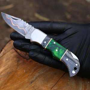 Navaja de Bolsillo de Acero Damasco y Cobre de Edición Limitada, Hecha a Mano con Mango de Madera, Plegable, para Camping y Caza, Regalo Personalizado Único - Product Image 5