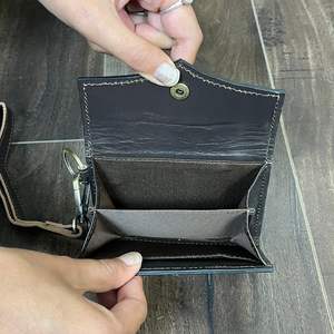 Nouveau Porte-monnaie en cuir de vachette fait main de style occidental personnalisé Motif à carreaux Mini portefeuille Porte-cartes de crédit pour femmes - Product Image 6