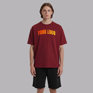 Conjunto de camiseta y pantalón corto de color sólido personalizado OEM/ODM para hombre, conjunto de 2 piezas con hombros caídos, peso medio, 100% algodón. - Product Image 1