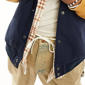 Fournisseur de vestes universitaires OEM, veste de baseball de haute qualité, design classique, idéale pour les marques privées et la production en gros - Product Image 6