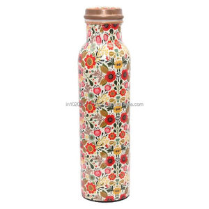 Botella de agua de cobre esmaltada floral hecha a mano, perfecta para llevar agua pura y adoptar prácticas de estilo de vida saludables. - Product Image 4