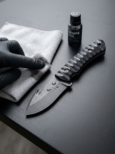 Cuchillo de Hoja Fija Hecho a Mano con Gancho para Tripas, Hoja de Acero al Carbono con Recubrimiento en Polvo, Mango Texturizado Negro, para Camping y Uso General, OEM - Product Image 3