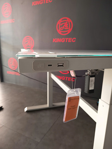 Bureau d'ordinateur moderne Lumetal Vietnam réglable en métal et verre trempé avec revêtement en poudre LED pour immeuble de bureaux, ODM disponible - Product Image 2