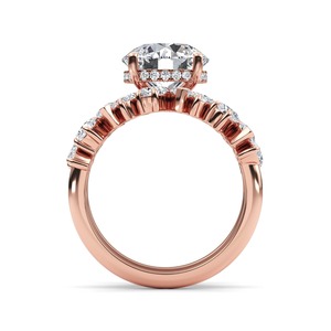 Exquisito Anillo de Compromiso de Oro Rosa de 10K con Cinco Siluetas Armonizadas, Diamantes Cultivados en Laboratorio en Forma de Pera, Marquesa y Óvalo, 5.01 CTW, para Boda - Product Image 2