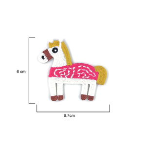 Patch brodé en toile 3D personnalisé en forme de cheval à coudre pour chapeaux, vêtements et accessoires - Product Image 5