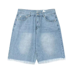 Pantalones cortos deportivos para hombre. Elegante apariencia de dos tonos. Perfecto para correr. entrenamiento en el gimnasio. o estilo casual de ropa urbana de verano. - Product Image 1