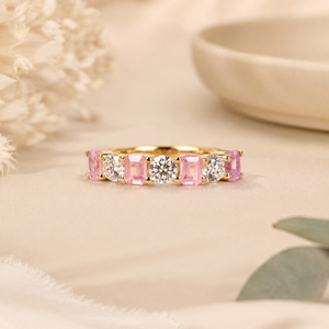 Bague de mariage en or 18 carats avec pierre précieuse rose émeraude et diamant rond cultivé en laboratoire, forme wishbone incurvée |   Bijoux fins de luxe pour femmes - Product Image 1