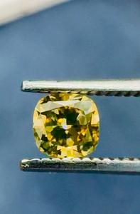 Diamante Amarillo Natural de Lujo de 0.46 Ct, Diamante Suelto Certificado para Anillo de Compromiso, Joyería Fina de Lujo - Product Image 2