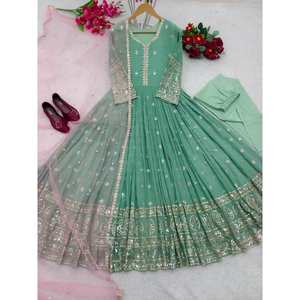 ชุดงานปักลาย Georgette ชุดราตรีด้านล่างสีเขียว dupatta ออกแบบโดยดีไซเนอร์ - Product Image 2