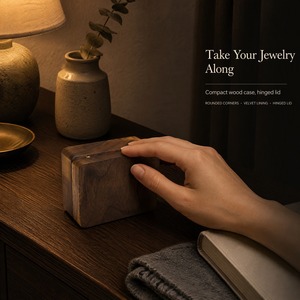 Boîte à bijoux carrée en bois avec doublure en velours doux, petite boîte de rangement en bois pour colliers, bagues et bracelets - Product Image 5