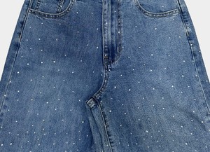 Jeans de mezclilla para mujer, de cintura media, pierna recta, corte regular, color liso, suaves y elásticos, hasta la rodilla, estilo casual y urbano, venta al por mayor - Product Image 3
