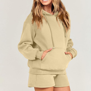 Ensemble 2 pièces pour femme : Sweat à capuche et short, coupe ample, couleur unie, décontracté, manches longues, en coton tricoté, longueur au-dessus du genou - Product Image 3