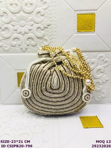 Pochette en satin faite à la main avec chaînes pour femmes |   Pochette ethnique de mariage à rabat (Potli) |   Cérémonie de mariage - Product Image 4