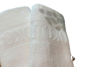 Serviettes d'hôtel durables, parfaites pour une utilisation à fort tournage, logo et taille personnalisés - Product Image 2