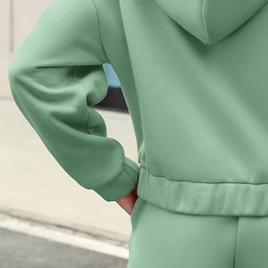 Ensemble sweat-shirt et short pour femme en coton bio 100 %, style streetwear, haute qualité, tissu French Terry, service OEM. - Product Image 5