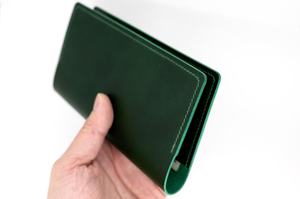 Funda de Cuero Genuino Personalizada para Chequera, con 2 Bolsillos, Impermeable, para Cheques, al por Mayor - Product Image 4