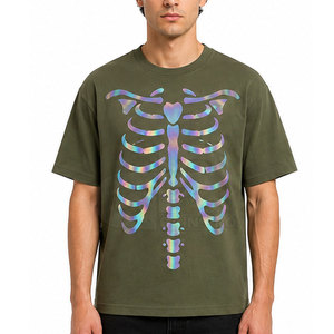 Camiseta con Estampado Reflectante de Moda para Hombre, Corte Holgado, Estilo Urbano, con Tela de Primera Calidad - Product Image 3