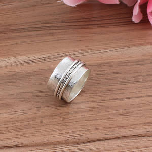 Bague empilable délicate en argent sterling 925 avec motif à pois et perles, pour femme, classique, mariage, minimaliste, vente en gros - Product Image 5