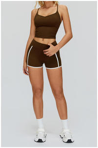 Ensemble d'entraînement taille haute pour femme, marque privée, écologique, respirant, en Spandex/Nylon, séchage rapide, avec short color block et poches assorties - Product Image 3