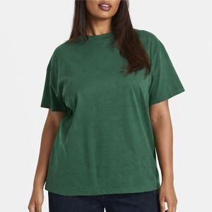 Camiseta Oversize Verde Lisa para Mujer, Manga Corta, Suave y Cómoda, Estilo Casual Moderno y Minimalista, Streetwear, 100% Algodón - Product Image 1