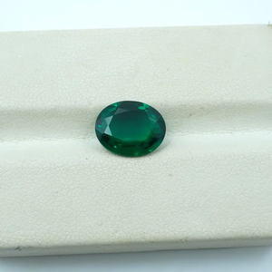 พลอยมรกตแซมเบียสีเขียวทรงรีเจียระไนจาก HAYAAT GEMS พร้อมคุณสมบัติเปลี่ยนสี (2.10 กะรัต 10x8x3.5 มม.) สำหรับทำเครื่องประดับ - Product Image 3