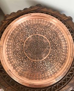 Plateau de service vintage en cuivre martelé avec motif gravé, plateau rond décoratif plaqué, plateau à café multi-usages, plateau alimentaire de cuisine - Product Image 2