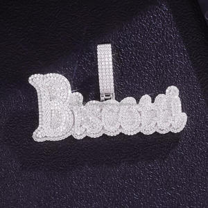 Pendentif personnalisé en moissanite de luxe, motif nom Brooklyn, lettres ciselées, serti de diamants étincelants - Product Image 2