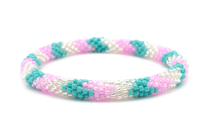 Bracelet bohème artisanal indien en perles de verre multicolores élastiques, design personnalisé, fait main pour femme - Product Image 3