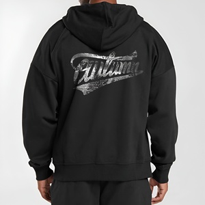 Sudadera con capucha negra de patchwork abstracto con paneles de arte de técnica mixta y diseño creativo de expresión streetwear. - Product Image 2