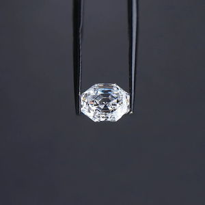 Diamant de laboratoire de forme octogonale certifié IGI, style élégant, qualité VVS, pour la création de bijoux, au prix de gros auprès d'un fournisseur indien. - Product Image 1