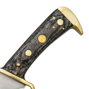 Couteau de chasse et de camping Bowie avec construction en acier inoxydable, design utilitaire pour l'extérieur, poignée ergonomique et étui - Product Image 6