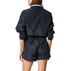 Nouvel ensemble short coupe-vent imperméable entièrement personnalisé pour femme, avec col montant brodé et boutons décoratifs, motif uni - Product Image 5