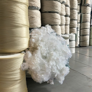 Vikohasan - Fibra Discontinua de Poliéster 100% Reciclado, Grado HCS 15d, Siliconada, Hueca y Conjugada en 3D, Material GRS para Hilado de PET - Product Image 1