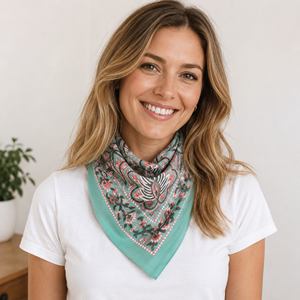 Pañuelo Cuadrado de Algodón con Estampado Artesanal Estilo Bohemio Vintage, Teñido Natural, Multifuncional para Cabeza y Cuello, Estilo Vaquero - Product Image 1