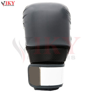 Gants de Sparring MMA Premium Gris et Blanc Contrastés à Paume Ouverte avec Logo Personnalisé – Équipement d'Arts Martiaux Mixtes OEM ODM - Product Image 4