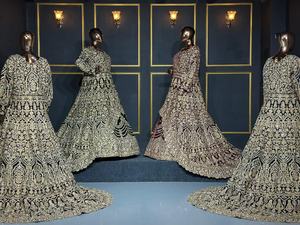 Lehenga en velours lourd avec travail en pierre Jarkan complet et coupe longue piste choix parfait pour les vêtements de mariage et de réception - Product Image 5