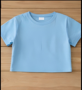 Camiseta Corta Oversize de Algodón Grueso para Mujer, 220 GSM, Lisa, sin Estampado, a la Moda, Fabricante Exportador - Product Image 3