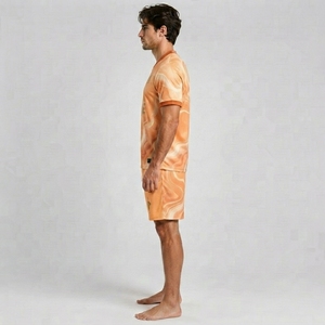 ชุดเสื้อแข่งแบบกำหนดเองที่มีผ้าที่ทนทาน กระชับสบายตัว และเทคโนโลยีการควบคุมความชื้นสำหรับฟุตบอล - Product Image 4