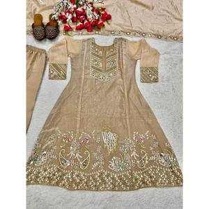 NF Designer Conjunto de traje de fiesta beige para mujer Talla M con bordado elegante y trabajo de secuencia - Product Image 6